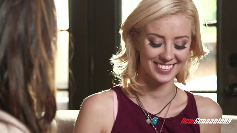 Girl Girl XXX: Haley și Nina Trec de la distracție nevinovată la cu pumnul...