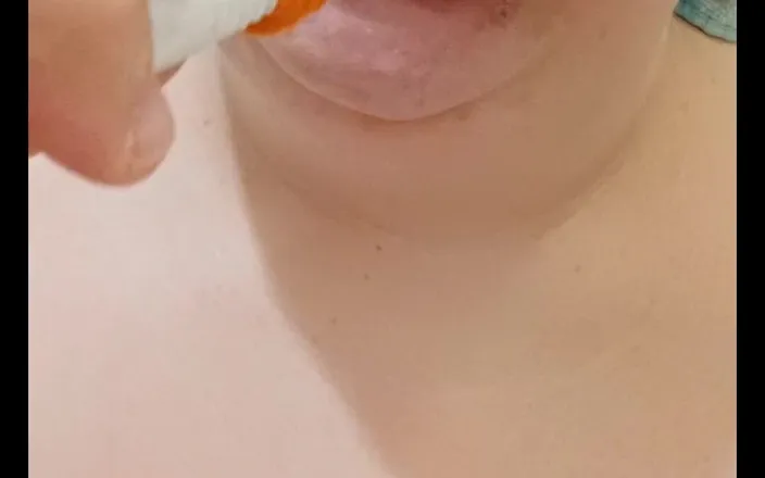 FluffyHarlot: Even Harlots Brush Their Teeth~