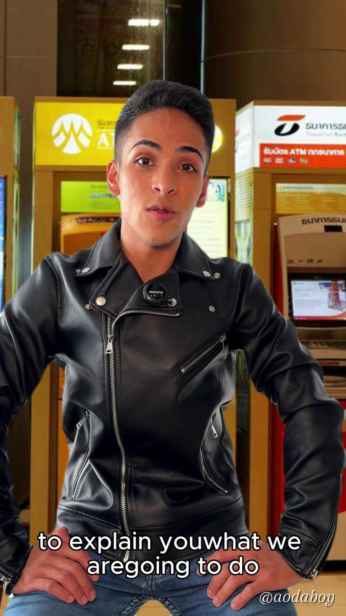 aodaboy: Sesso in un bancomat