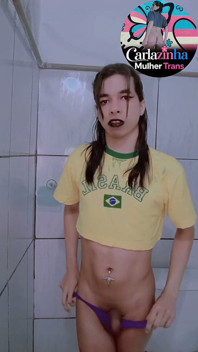 Carla Puta De Camiseta Do Brasil E a Pica Dura