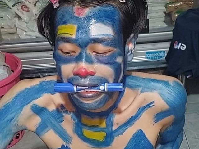 Clown - 20240806_05313 (Clown likes to play with colors. Aof)