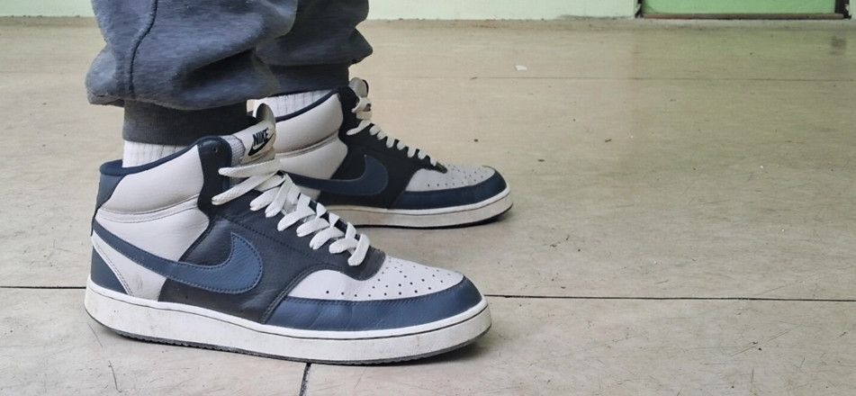 jerkofflover: Nike Sneakers on My Feet
