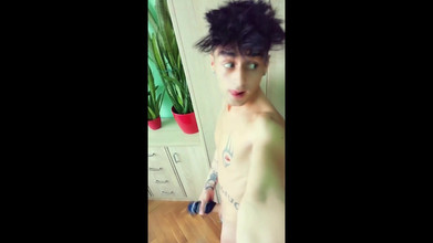 Idmir Sugary: Spermashot i styvbrors begagnade strumpa medan han duschar nästa