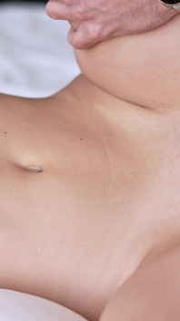 Hottiestwo - gadis cantik alami yang super sange dicrot di dalam!