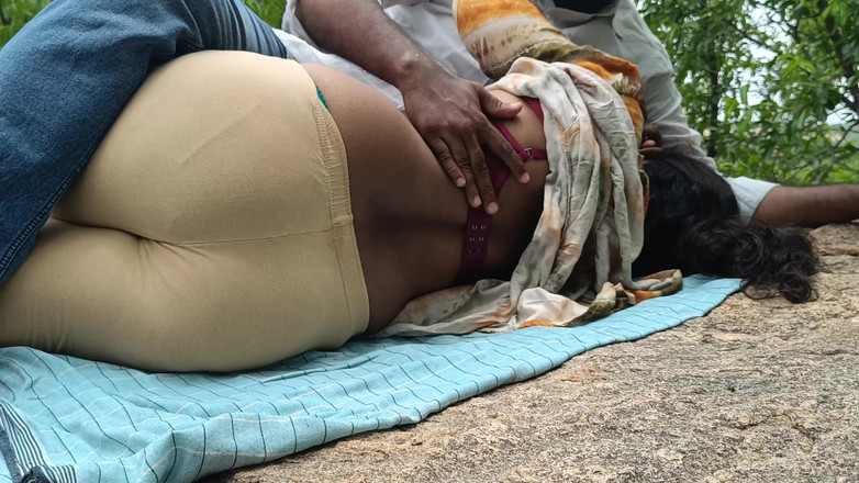 Apple baby: Juegos previos al aire libre con hermanastra