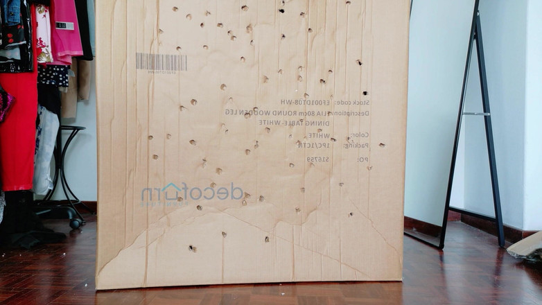 Kinky Lyrical: Знищення коробок - в нейлоні та на шпильці