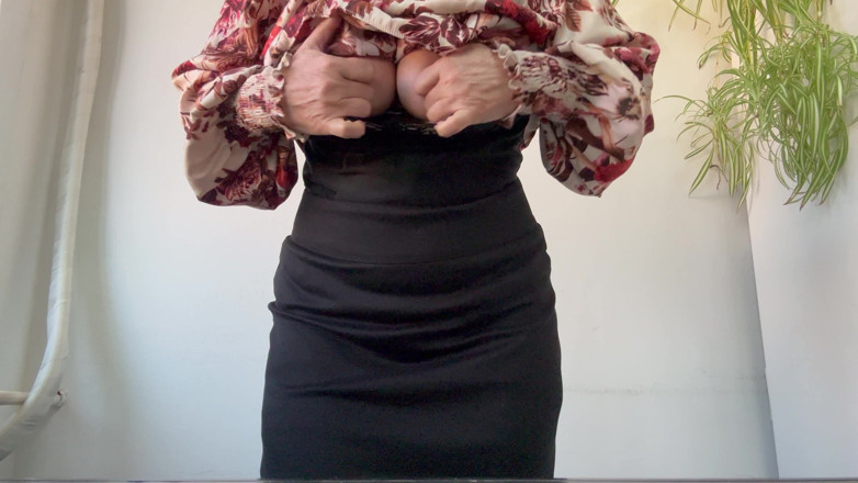 Step Mommy: Hot Sexy Stepmom Takes Out Her Big Tits, Shows Her...