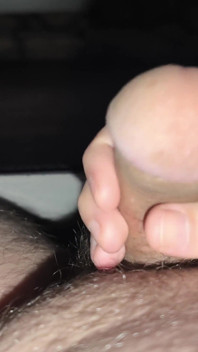 Il Vero Ragazzo Amatoriale Vuole Davvero Sborrare POV