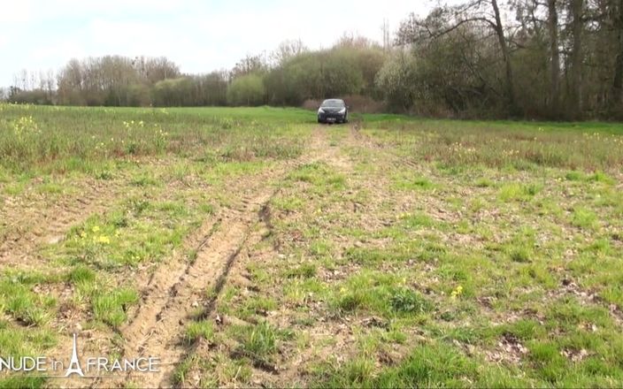 Nude in France: Stoute slet met grote tieten wordt overal geneukt, zelfs bovenop...
