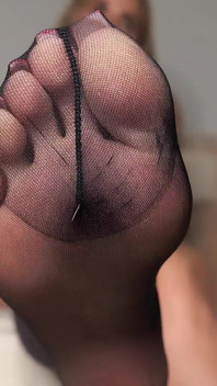 Reinforced Nylons - Teasing You with My Perfect Feet