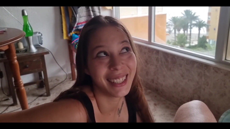 Holycandy: Adoro succhiare il cazzo, sono Ana il succhiatore haha