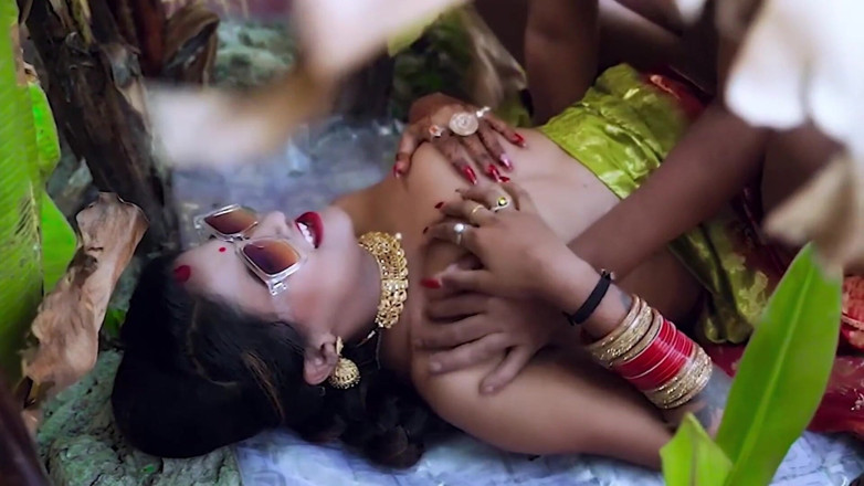 Puja Sarkar: Bengalski Boudi ..