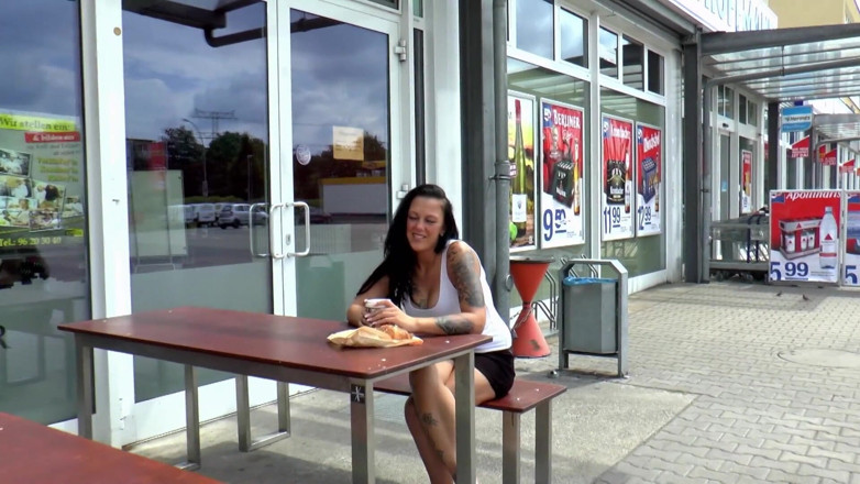 German Full Movies: Interracial and outdoor fuck with hot women