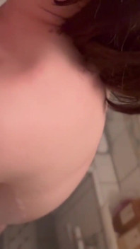 개인에서, 그녀는 내가 첫 번째를 다시 개최하지 않고 모든 비밀 욕망을 탐닉하자