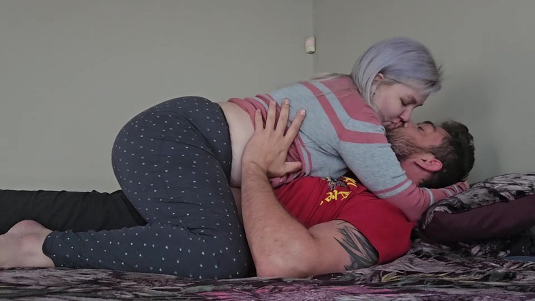 HornyPussy2018: Leute, Die Leidenschaftlichen Sex Haben, Diese Frau Liebt Es, Oben...