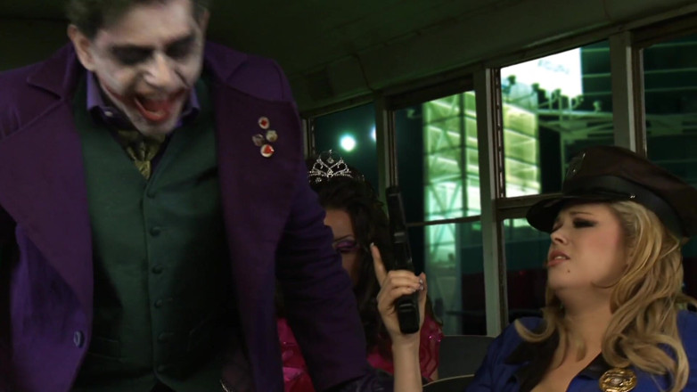 CBD Media: Batman šuká dvě dobré mladé ženy s velkými prsy