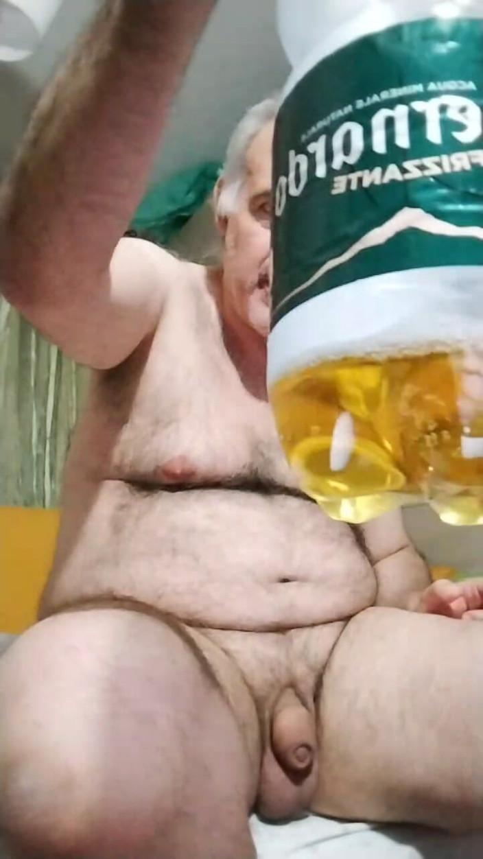 Setesesso7: Velký kohout poháněče prasat