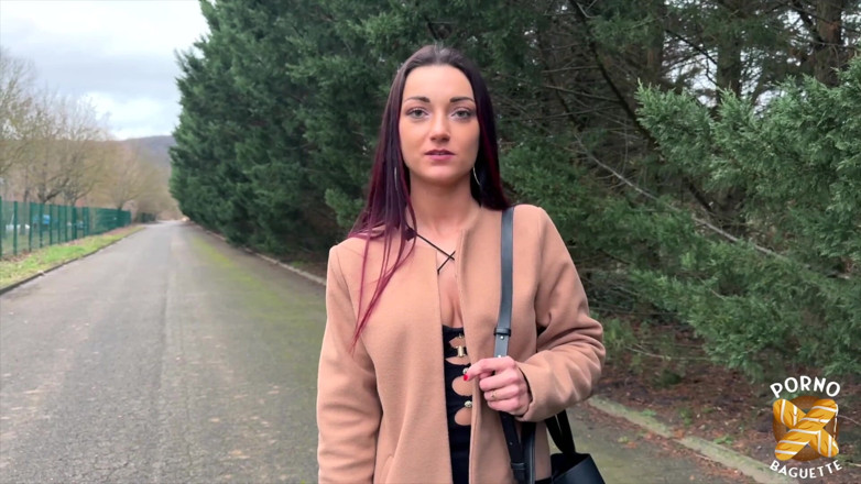 Porno Baguette: Angela, diosa del sexo, ama el trío