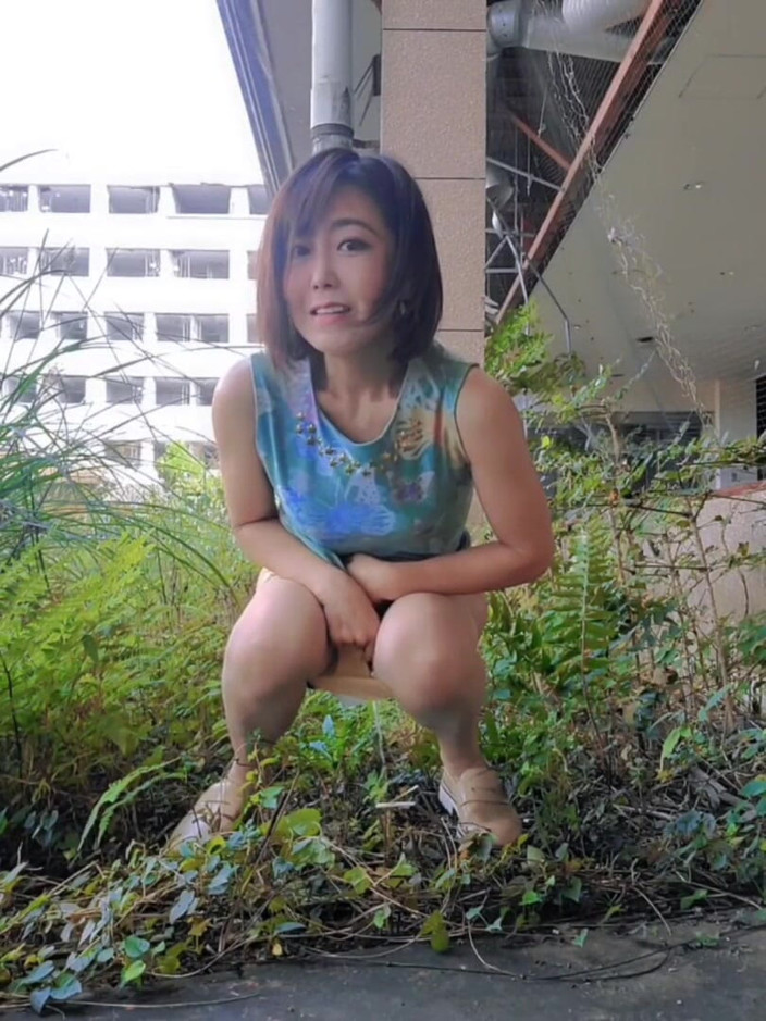 Mayumi Kanzaki: Eksposur di luar ruangan dan kencing