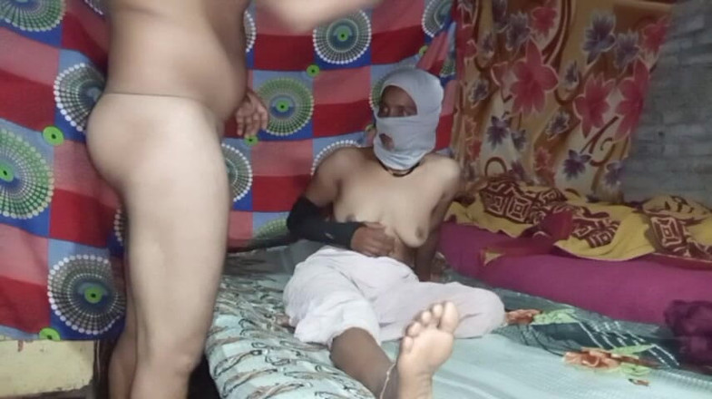 Kumari1996: Jebanie Desi Virgin Bhabhi to bardzo zabawa