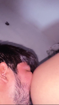 Abang tiriku ngentot pantatku dan aku suka banget