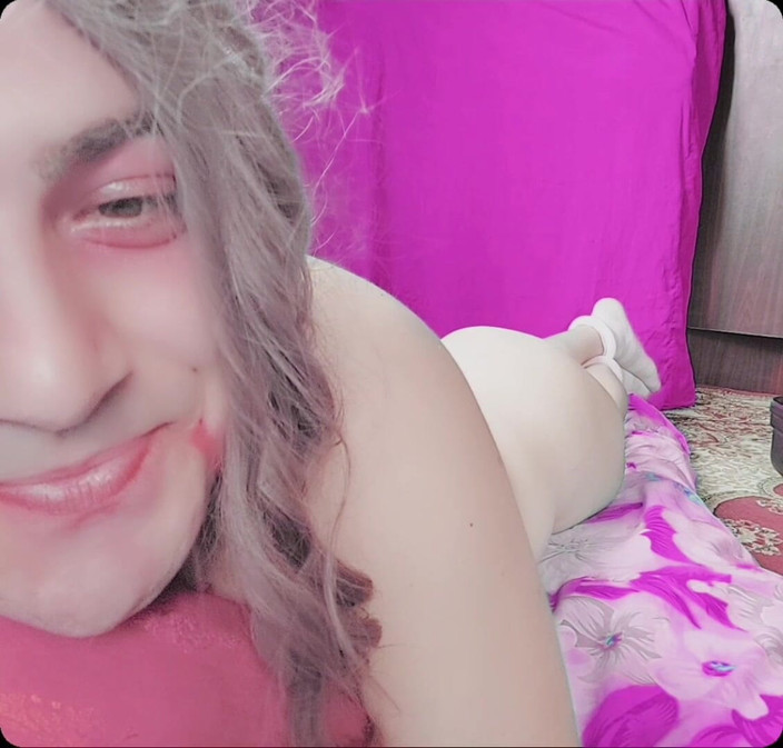 Kitty_Cross: Grote blanke kont blonde roodharige kat travestiet hottie mietje lekker...