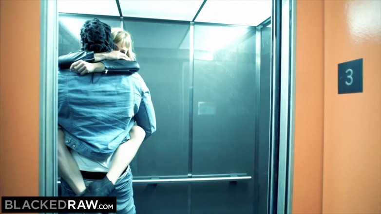 Blackedraw: Blackedraw - Ivy Wolfe được bbc ở mọi ngóc ngách của thành phố