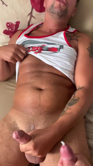 hornyboys: Сперма по всьому тілу