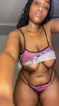 Permainan anal wanita cantik besar & pemujaan pantat
