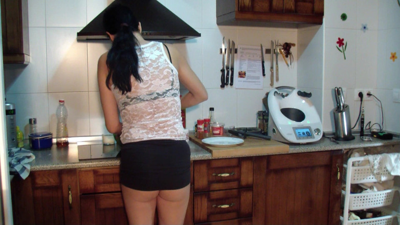 Spaingirl Natalie: Memasak Seksi Dengan Saya