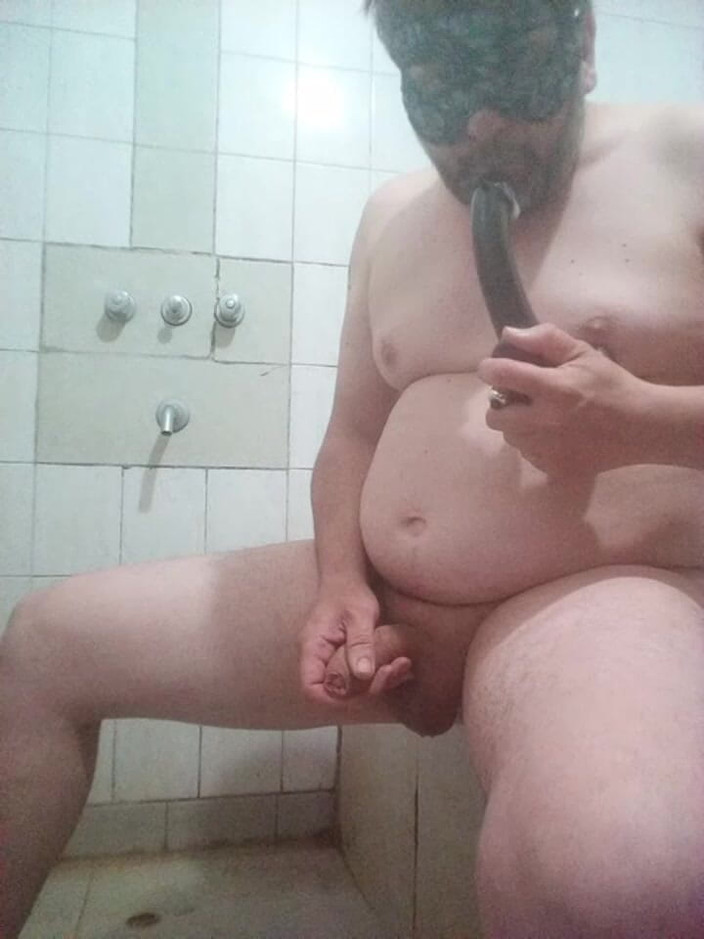 Volcan_reign1: Pisse, Dildo &amp; Dusche