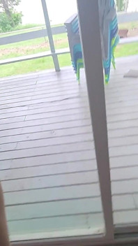 Une MILF amateur suce et baise à Lakehouse !