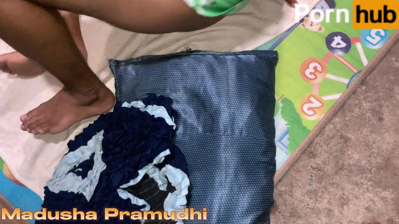 Tiyana: Srilankanská submisivní coura nestačí mého malého ptáka