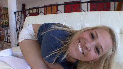 Nikky Thorne's Teen Club: Blondie saje ptáka jako profesionál