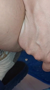 요가 알몸으로 하는 아마추어 엄마, 털이 무성한 보지, 큰 엉덩이, 거유.