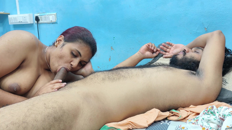 Vaigavarun45: Mallu kız elle muamele ile ateşli oral seks