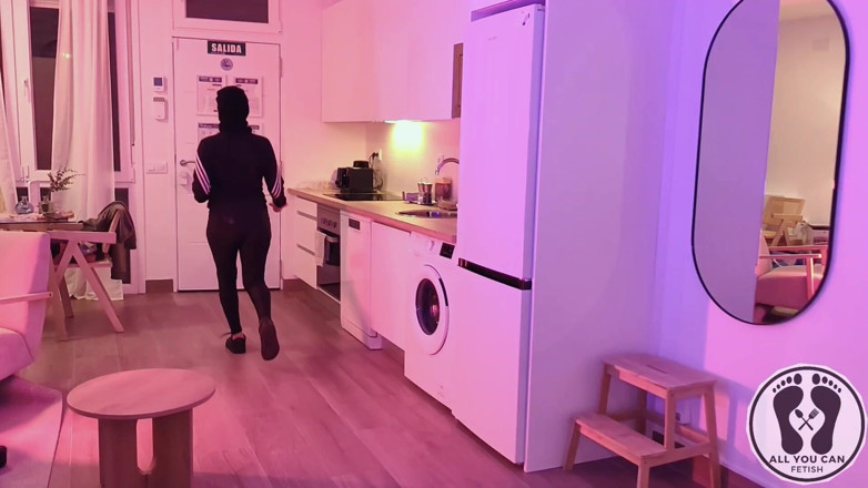 All You Can Fetish: Perfektní latina chycena v domě