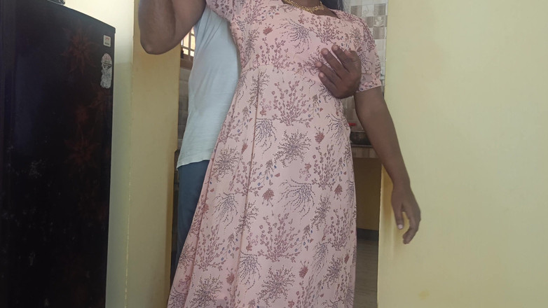 Laxi ammu: 나는 아주 맛있는 머스멜론을 제외하고는 하지 않았다