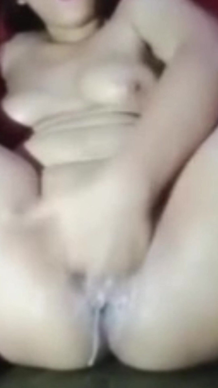 Novita_gemoy: Zabawa palcami aż do potopu