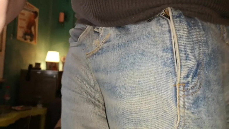 Monster_Meat_: Extremes ausbeulen in jeans