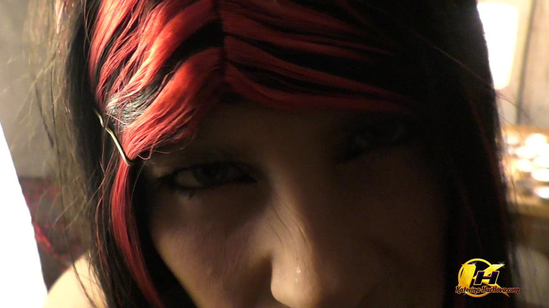 Katerina Hartlova: Mungitura enorme strapon e lavoro manuale