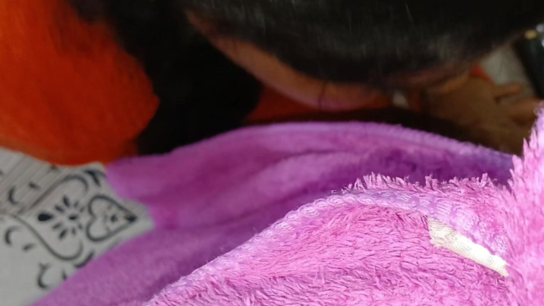 Apple Porn: Sexy Nevlastní Sestra Si Užívá Víkendové Šukání