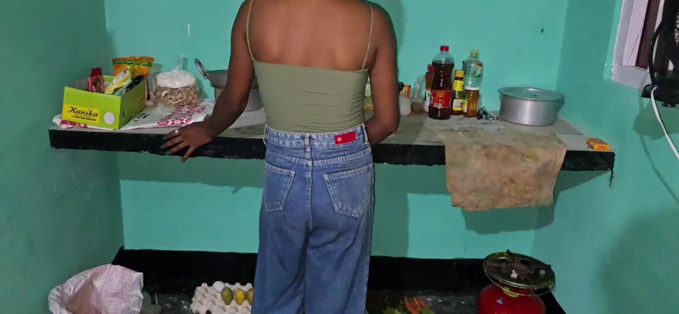 SafeRosebush8: Videoclip cu futai cu sutien pentru indianca mea bhabi