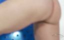 ATK Hairy: Довгонога брюнетка красуня Одрі має м&amp;#039;яч з цим великим синім м&amp;#039;ячем