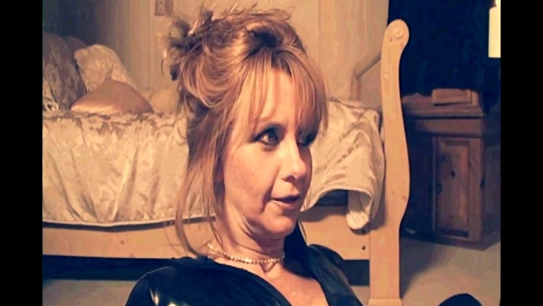 My Dirty Family: Strapon Orgasms for a Lesbian Looking for Strong Emotions