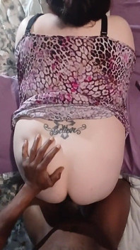 Sloppy Lynn Big Booty Is Wet and Juicy