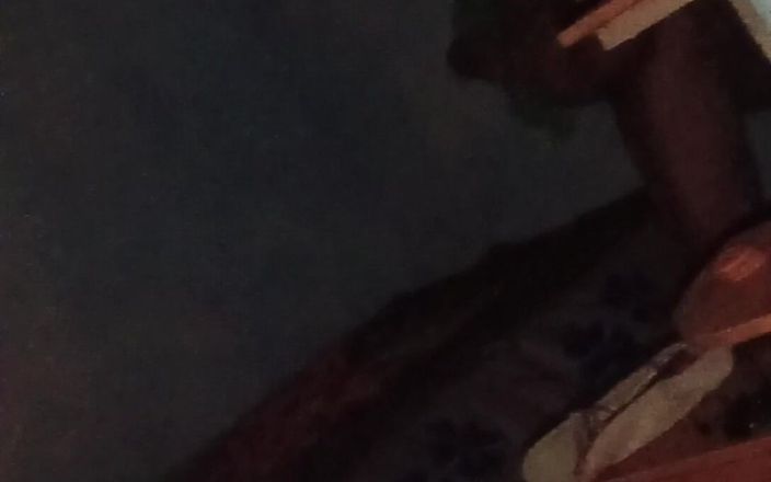 Jack07: Aldatırken yakalandı ve sert sikişirken yarakla sikişiyor