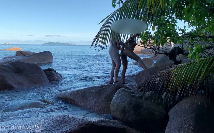 Project fun diary: Menangkap pasangan telanjang -seks di pantai
