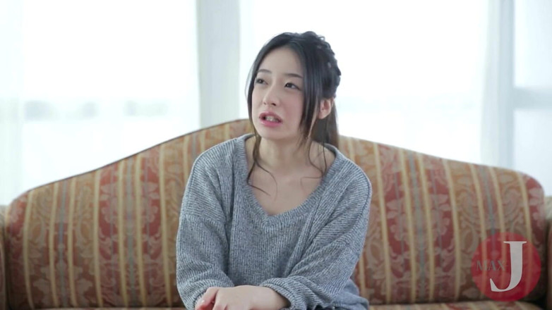 Asian happy ending: Tatlı Asyalı genç kız oyuncu seçmelerinde güzel vakit geçiriyor