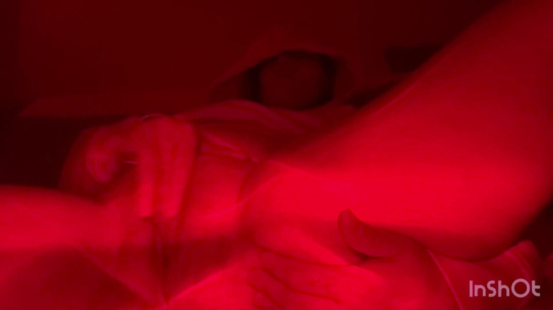 KapkanAruniCouple: Malá nevlastní sestra si připravuje kundičku.